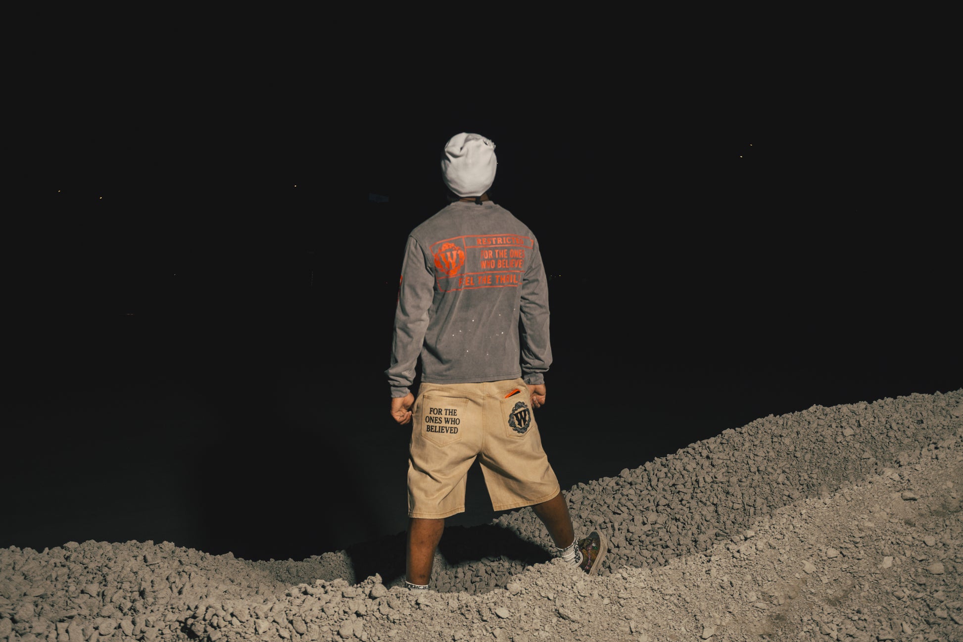 OFF-MARKET LONG SLEEVE